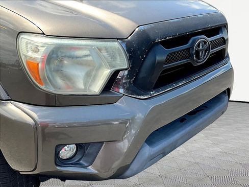 Used 2015 Toyota Tacoma PreRunner w/ SR5 Package RWD image 32