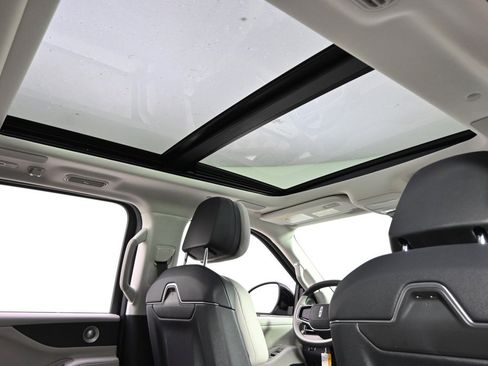 New 2026 Lincoln Navigator Reserve w/ Jet Appearance Package image 17