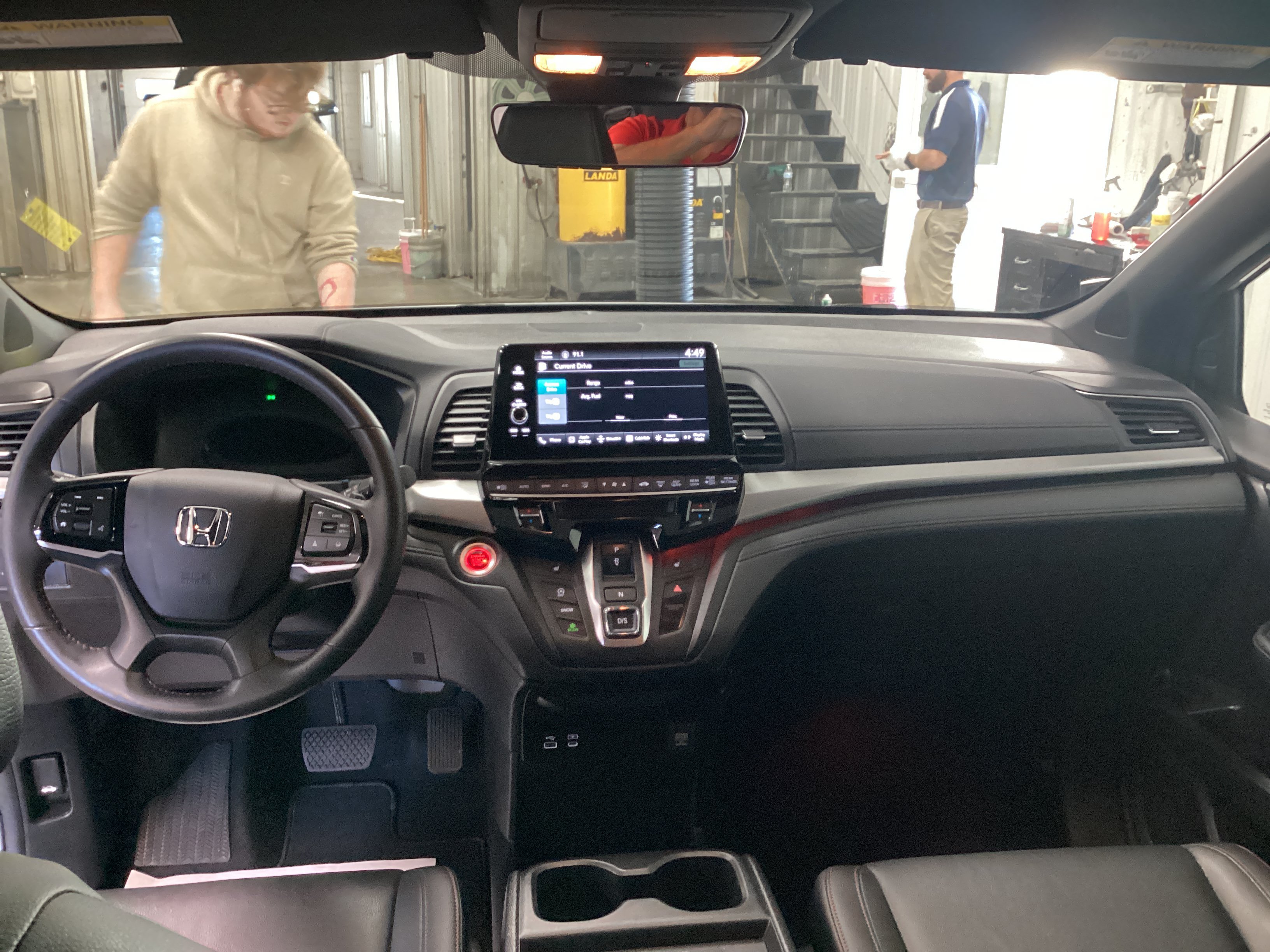 Used 2025 Honda Odyssey Sport-L image 17