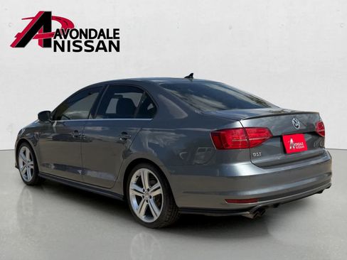 Used 2017 Volkswagen Jetta GLI FWD image 4