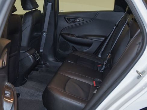 Used 2024 Chevrolet Malibu LT image 4