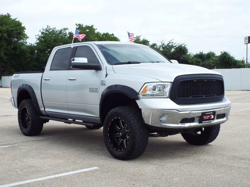 Used 2015 RAM 1500 Sport w/ Convenience Group AWD/4WD image 3