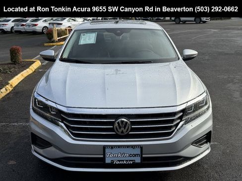 Used 2020 Volkswagen Passat 2.0T SEL image 3