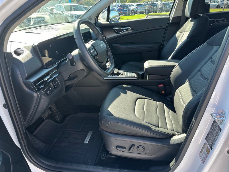 Used 2026 Kia Sportage SX FWD image 13