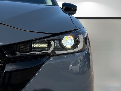 Used 2025 MAZDA CX-5 Carbon Edition image 9