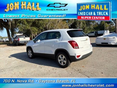 Used 2022 Chevrolet Trax LS image 6