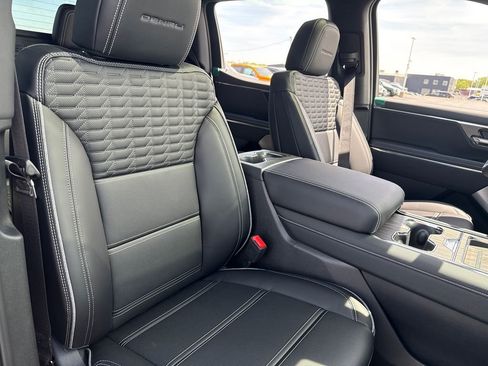 New 2025 GMC Sierra EV Denali image 42