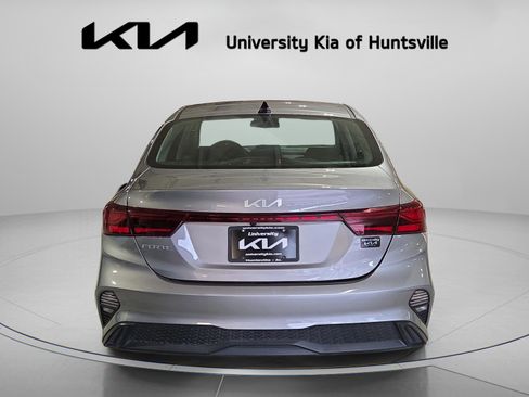 Used 2024 Kia Forte LXS image 3