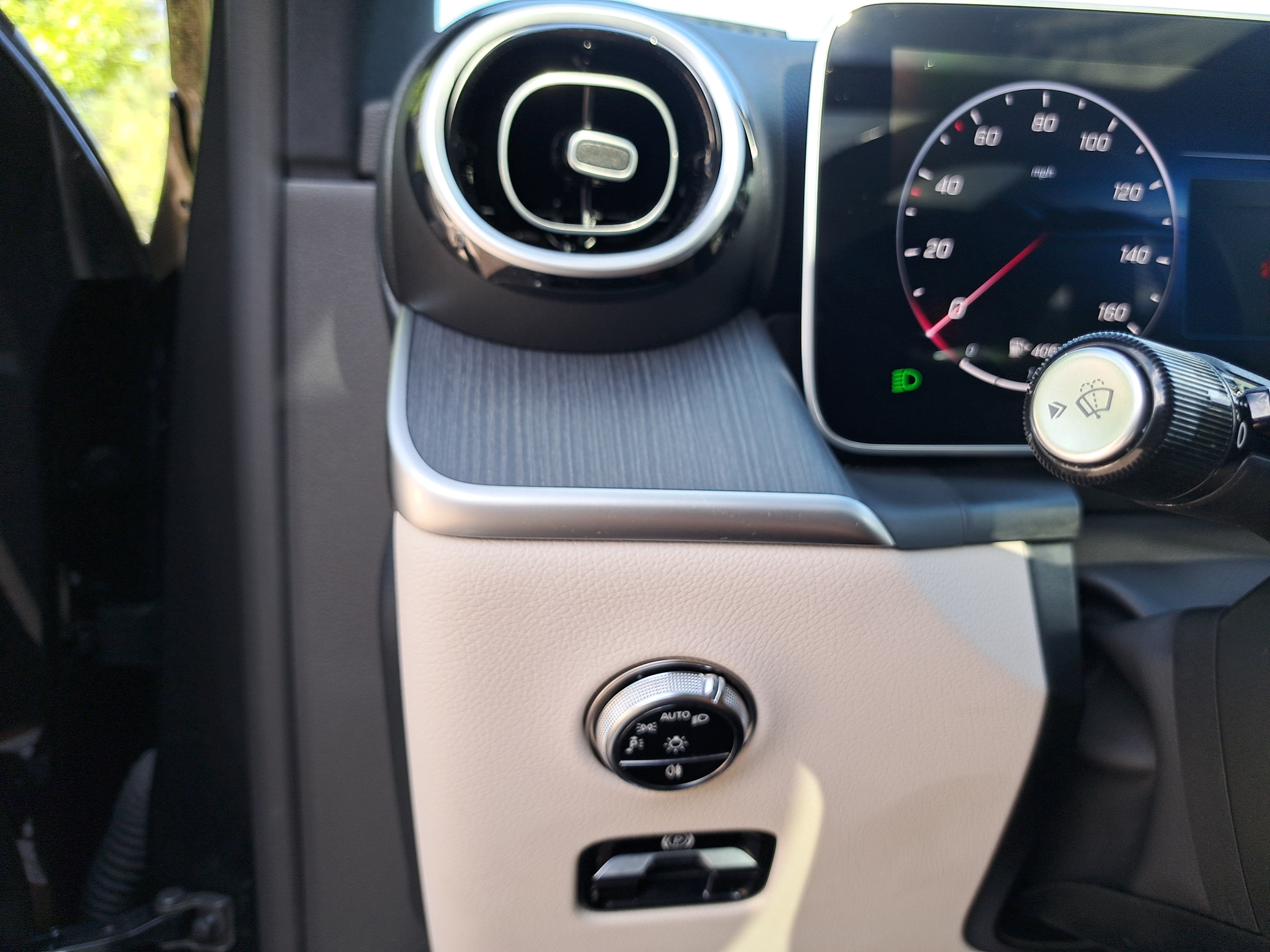 Used 2026 Mercedes-Benz GLC 300 4MATIC image 26