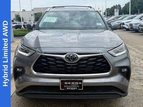 Used 2025 Toyota Highlander Limited AWD/4WD image 9