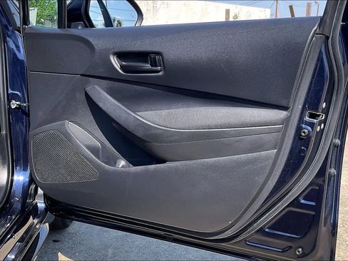 Used 2022 Toyota Corolla LE w/ LE Convenience Package image 23