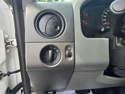 Used 2005 Ford F150 STX RWD image 12