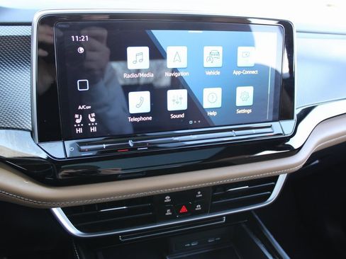 Certified 2024 Volkswagen Atlas Cross Sport SEL R-Line image 15