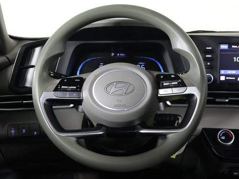 Used 2024 Hyundai Elantra SE FWD image 32