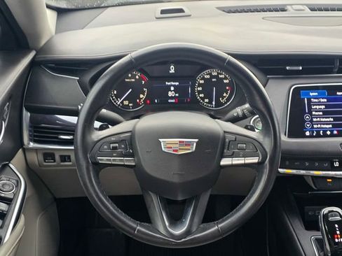 Used 2021 Cadillac XT4 Luxury FWD image 17