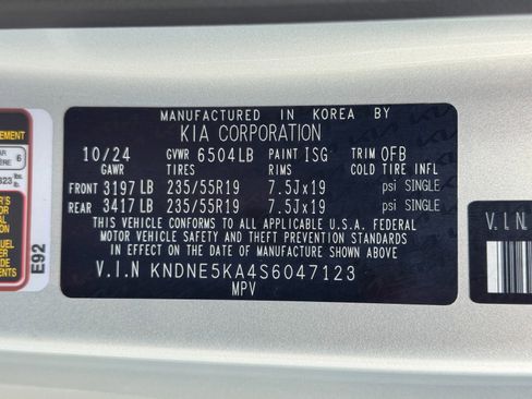 Used 2025 Kia Carnival SX w/ SX Dark Edition Package image 46