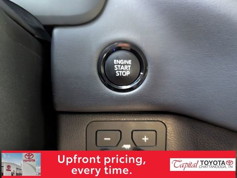 Used 2025 Toyota Tundra Platinum AWD/4WD image 19