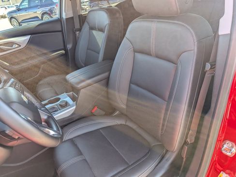 Used 2023 Chevrolet Blazer LT image 9