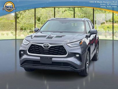 Used 2021 Toyota Highlander XLE