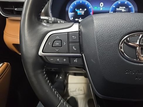 Used 2023 Toyota Highlander Platinum AWD/4WD image 20