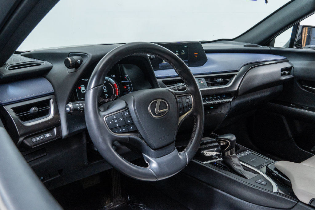 Used 2019 Lexus UX 250h w/ Accessory Package AWD/4WD image 4