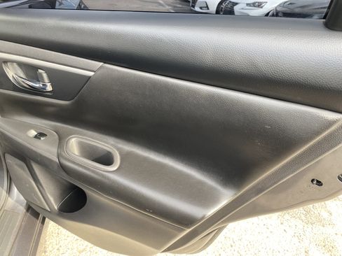 Used 2017 Nissan Altima 2.5 SR w/ Midnight Edition Package image 18