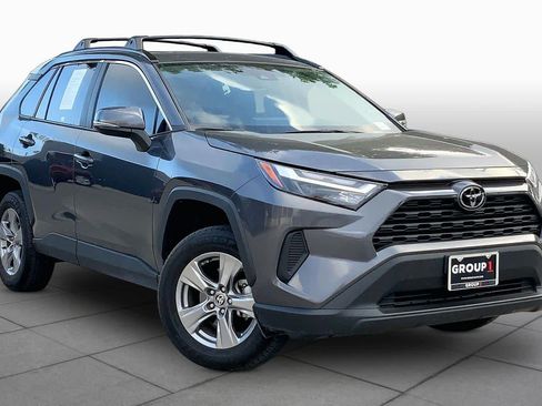 Used 2025 Toyota RAV4 XLE w/ Convenience Package FWD image 3