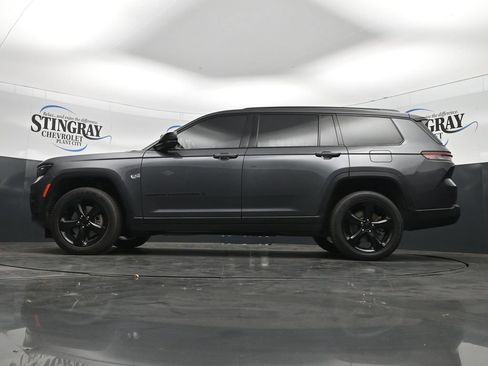 Used 2023 Jeep Grand Cherokee L Laredo RWD image 29