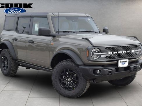 New 2026 Ford Bronco Badlands AWD/4WD image 3