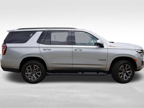 Certified 2024 Chevrolet Tahoe Z71 w/ Luxury Package AWD/4WD image 3