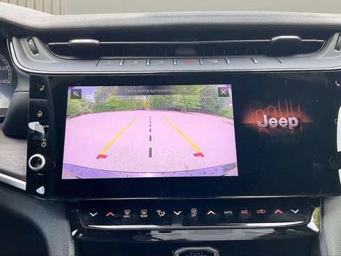 New 2026 Jeep Grand Cherokee L Limited w/ Limited Altitude Package AWD/4WD image 14
