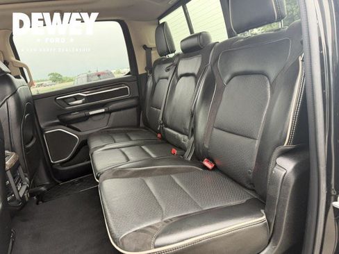 Used 2019 RAM 1500 Laramie AWD/4WD image 33