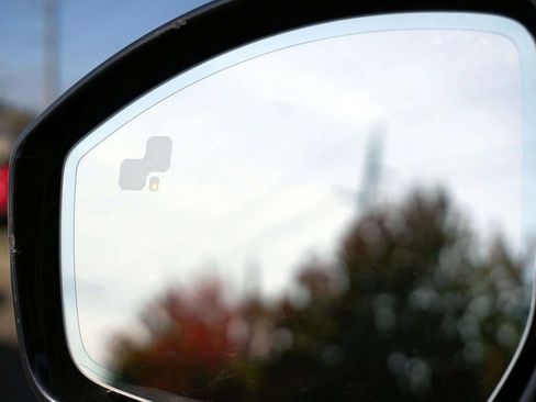 Used 2024 Jaguar F-PACE R-Dynamic S image 31