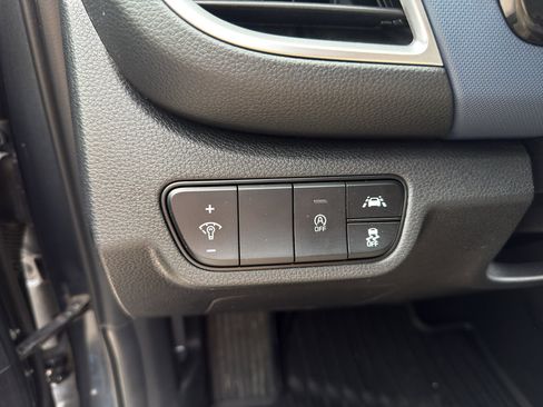 Used 2023 Kia Seltos S FWD image 19