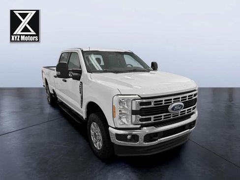 Used 2023 Ford F250 XLT w/ FX4 Off-Road Package image 7