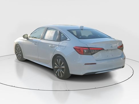 Used 2022 Honda Civic EX image 5