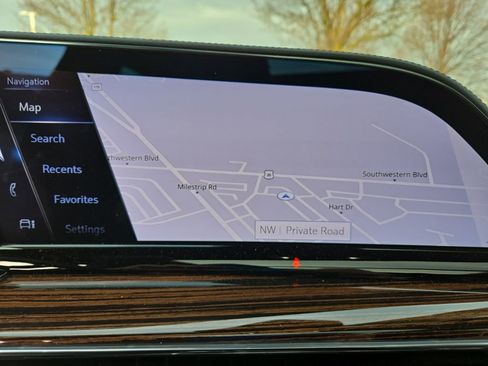 Certified 2023 Cadillac Escalade ESV Premium Luxury image 23