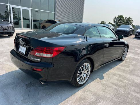 Used 2011 Lexus IS 250C w/ Luxury Pkg RWD image 5