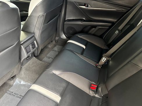 Used 2026 Toyota Camry SE w/ Convenience Package image 11