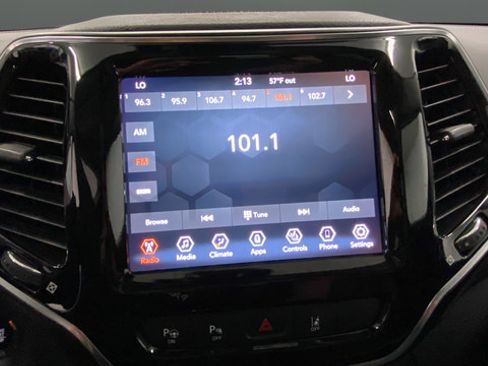 Used 2022 Jeep Cherokee Limited AWD/4WD image 13