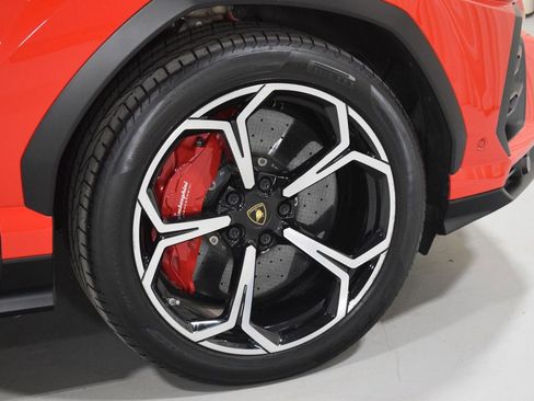 Used 2019 Lamborghini Urus AWD/4WD image 15