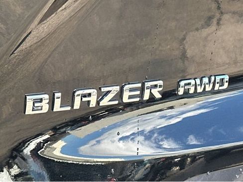 Certified 2024 Chevrolet Blazer Premier w/ Enhanced Convenience Package image 9