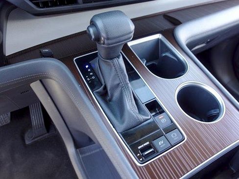 Certified 2023 Toyota Sienna LE FWD image 19