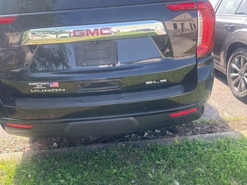 Used 2021 GMC Yukon XL SLE w/ Gmc Pro Safety Plus Package AWD/4WD image 11