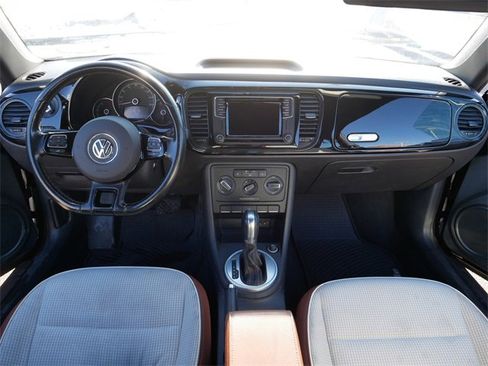 Used 2017 Volkswagen Beetle 1.8T Classic image 21