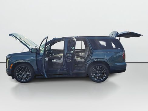 Used 2025 Cadillac Escalade Sport Platinum AWD/4WD image 9