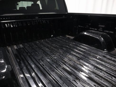 Used 2024 Chevrolet Silverado 1500 LT image 17