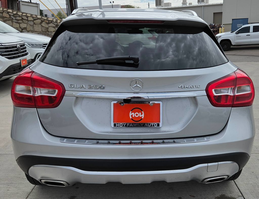 Used 2018 Mercedes-Benz GLA 250 4MATIC image 8