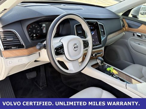 Certified 2022 Volvo XC90 T6 Momentum w/ Advanced Package image 15
