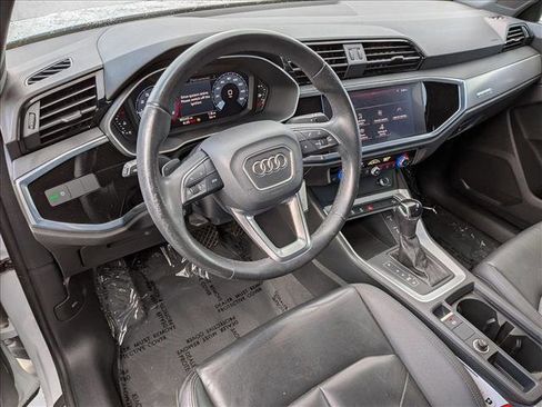 Used 2021 Audi Q3 2.0T Premium w/ 19" Wheel Package image 10